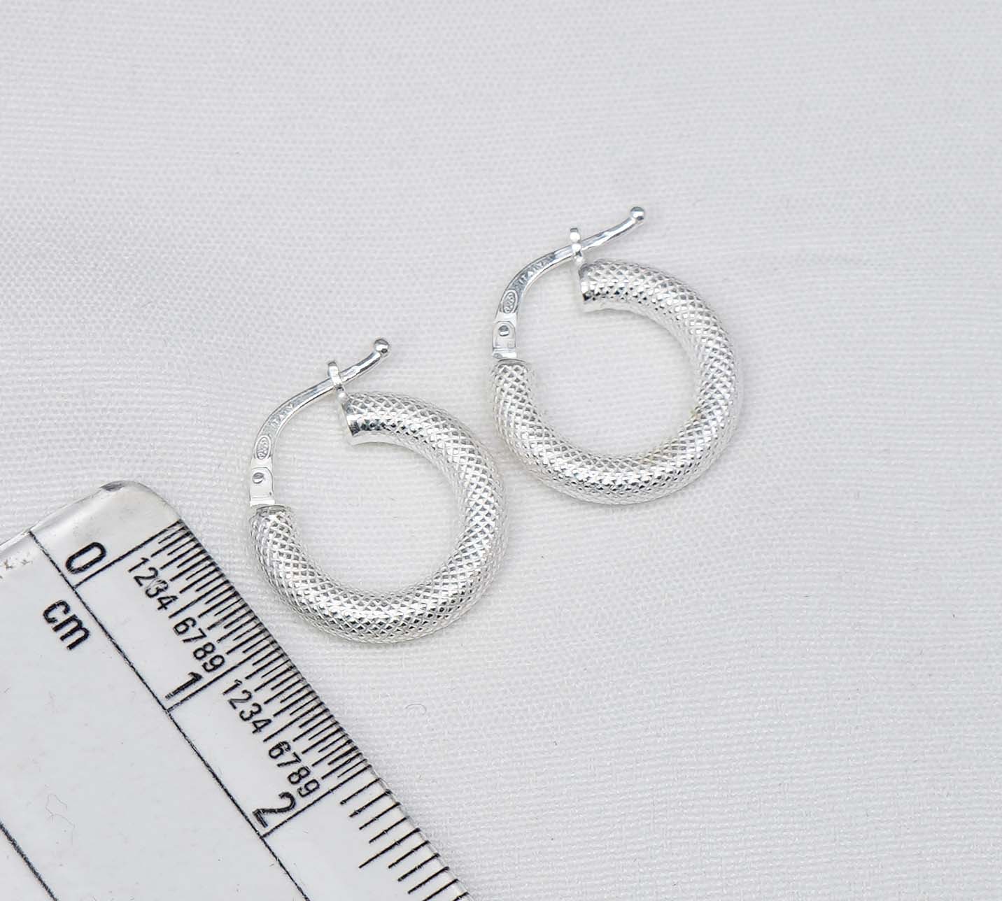 925 Solid Sterling Silver Plain Hoop Earring-0.7 Inch
