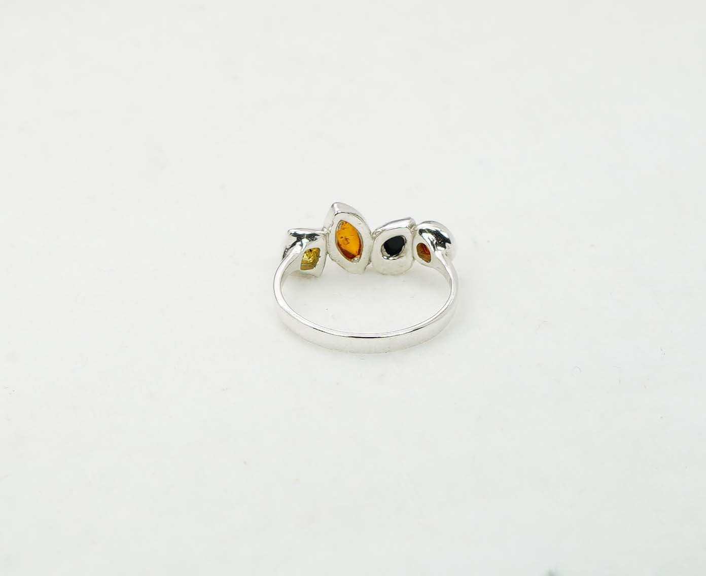 925 Solid Sterling Silver Natural Baltic Amber Ring - 2.8 Grams