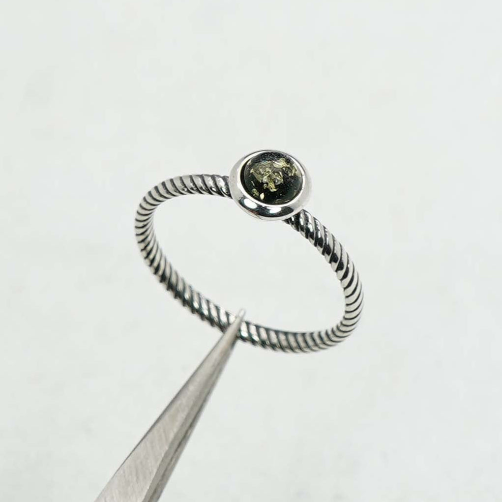 925 Solid Sterling Silver Natural Green Baltic Amber Ring - 2.2 Grams