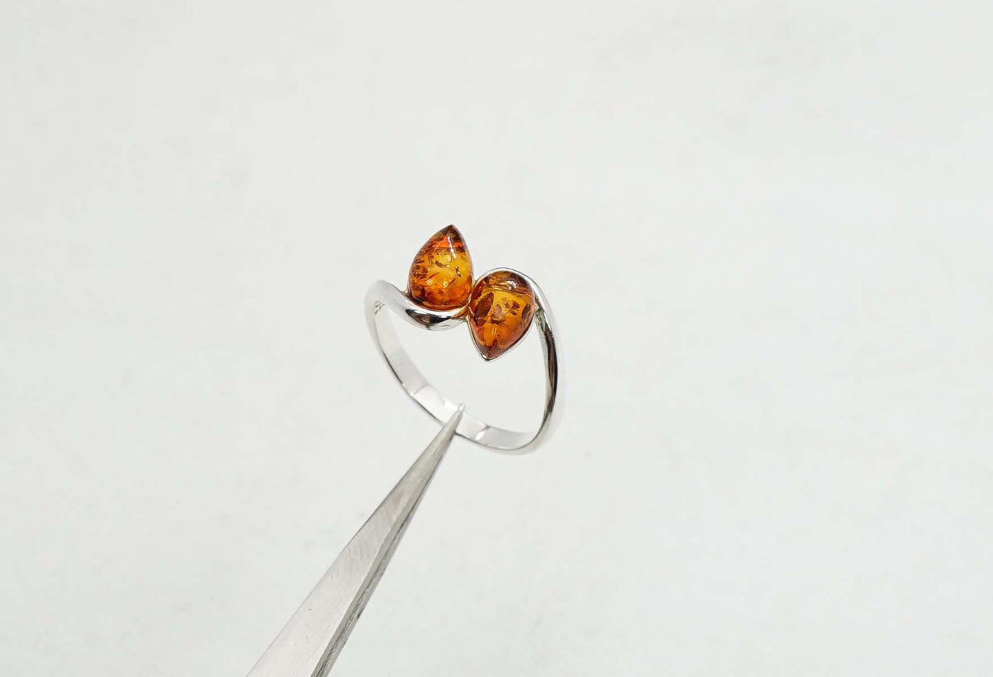 925 Solid Sterling Silver Natural Baltic Amber Ring - 2.8 Grams