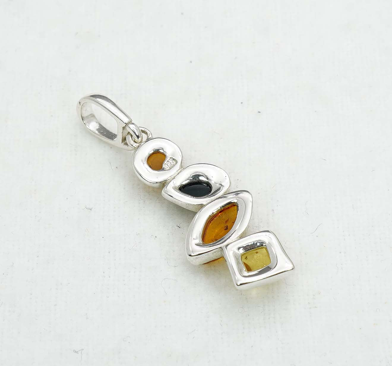 925 Solid Sterling Silver Natural Baltic Amber Pendant - 2.8 Gram