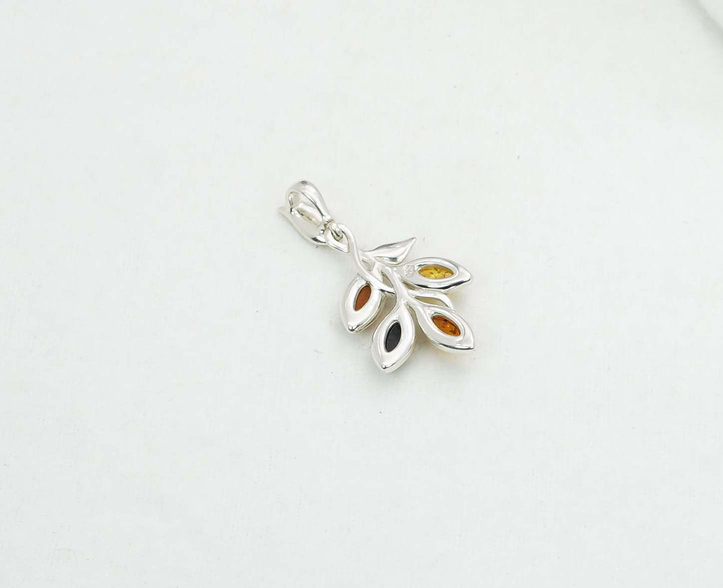 925 Solid Sterling Silver Natural Baltic Amber Pendant - 3.5 Gram