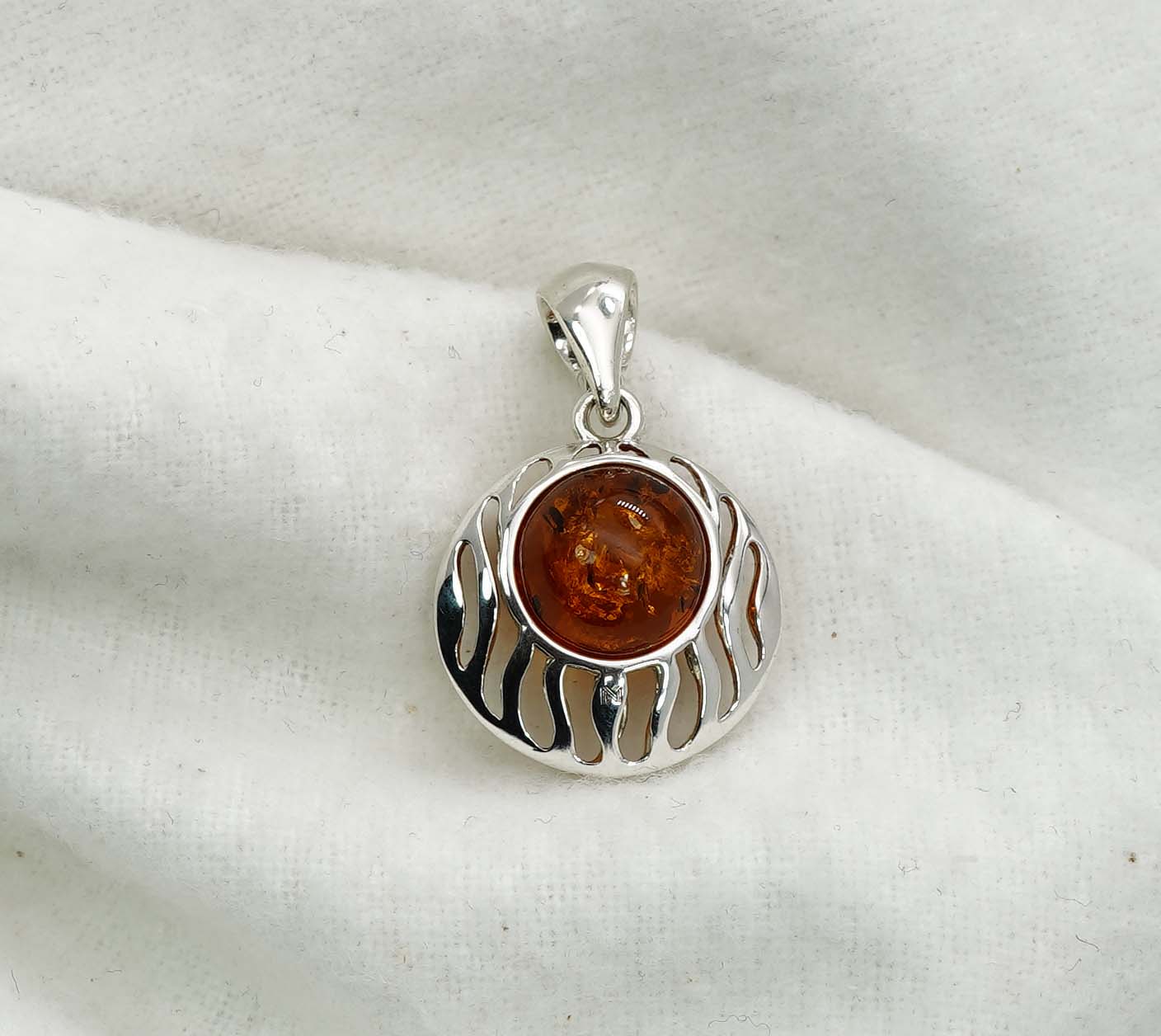 925 Solid Sterling Silver Natural Baltic Amber Pendant -3.1 Gram