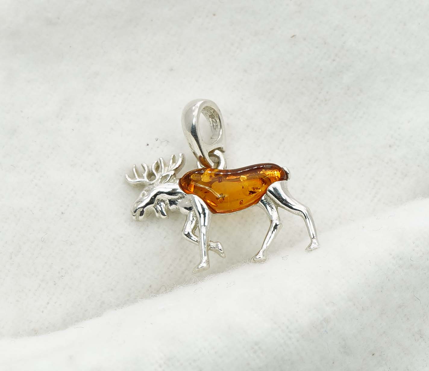 925 Solid Sterling Silver Natural Baltic Amber Pendant 2 Gram