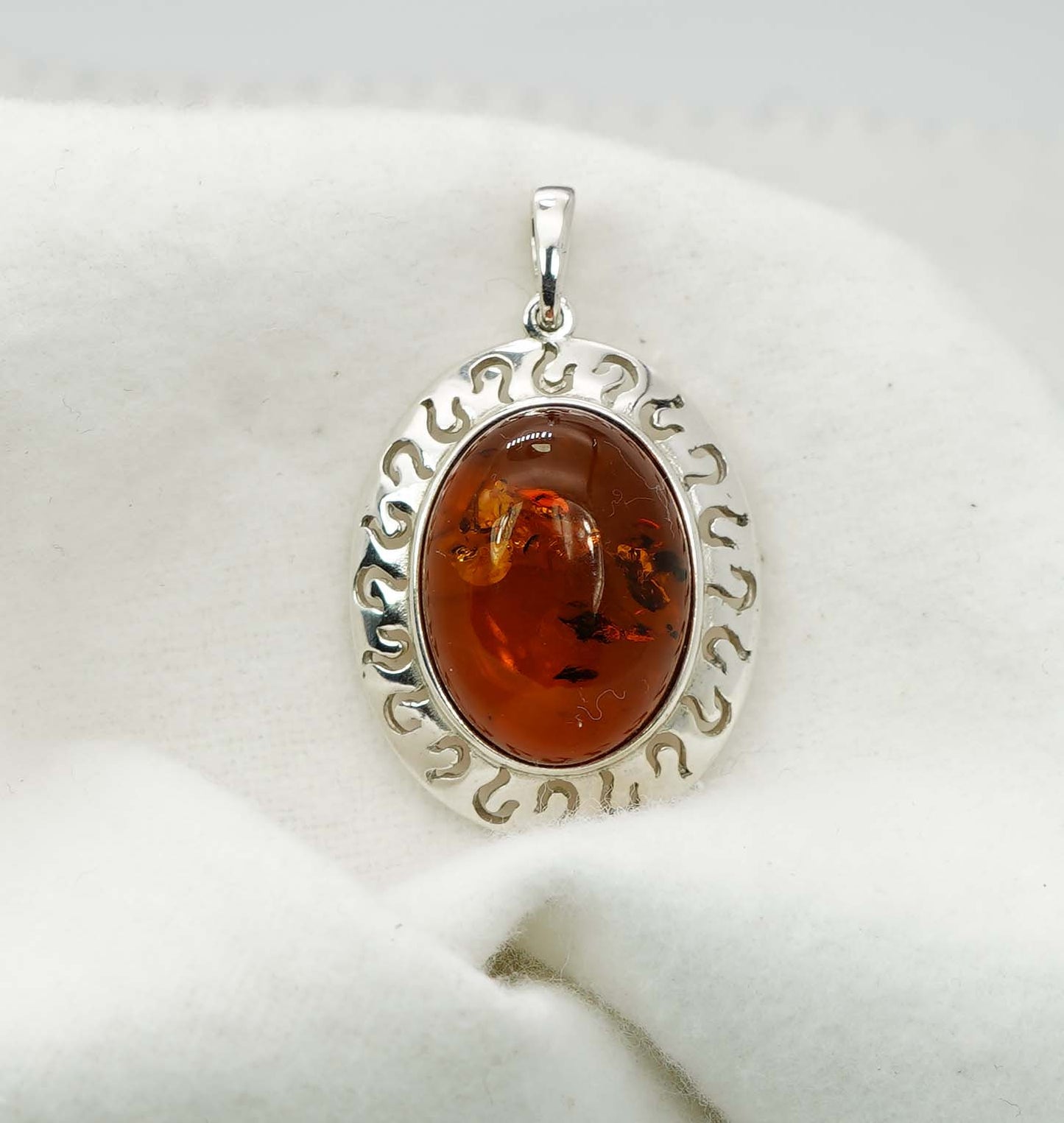 925 Solid Sterling Silver Natural Baltic Amber Pendant 4.6 Gram