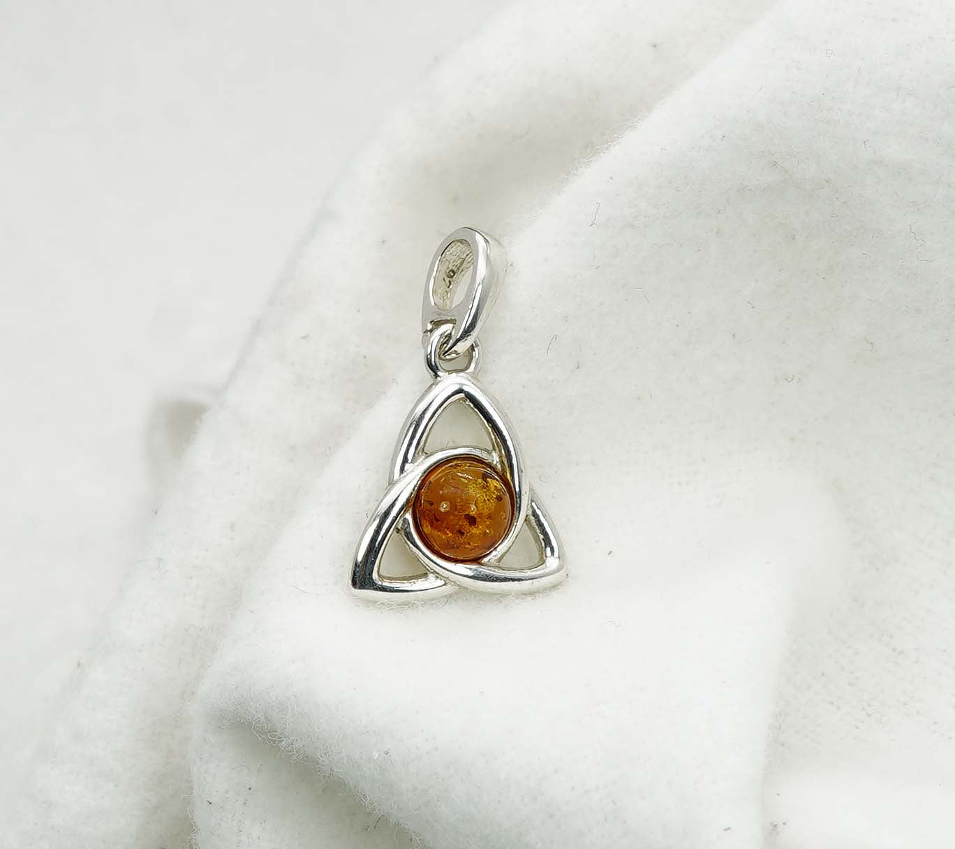 925 Solid Sterling Silver Natural Baltic Amber Pendant 1.8 Gram