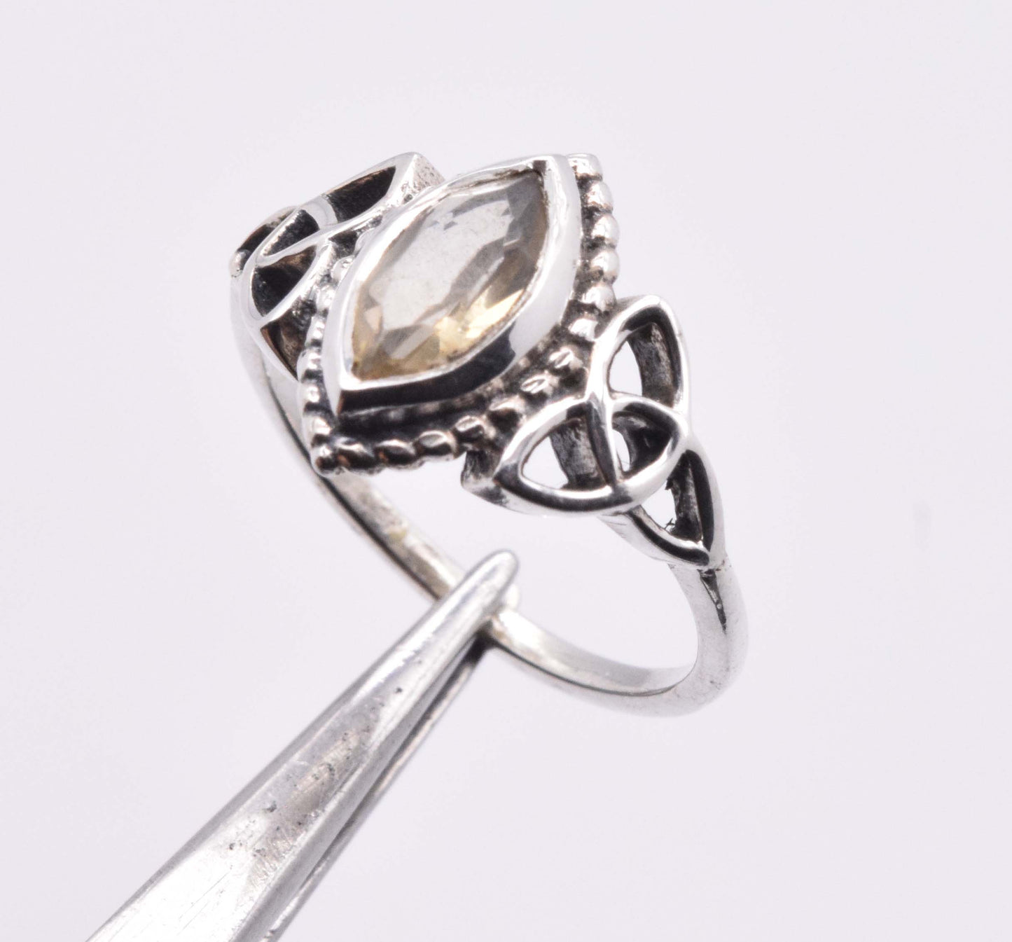 925 Solid Sterling Silver Designer Ring - 2.8 Grams