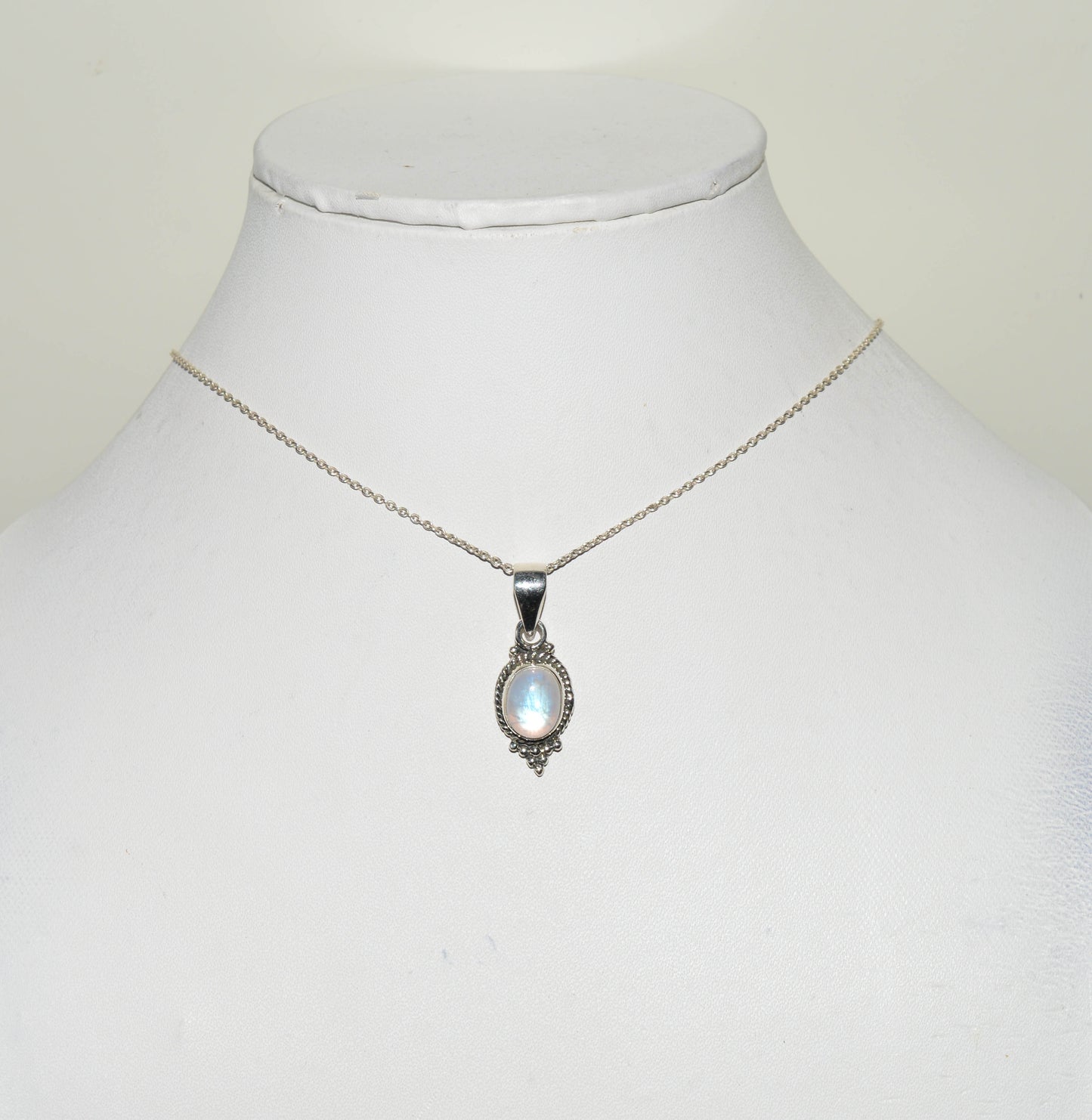925 SOLID STERLING SILVER WHITE RAINBOW MOONSTONE CHAIN PENDANT