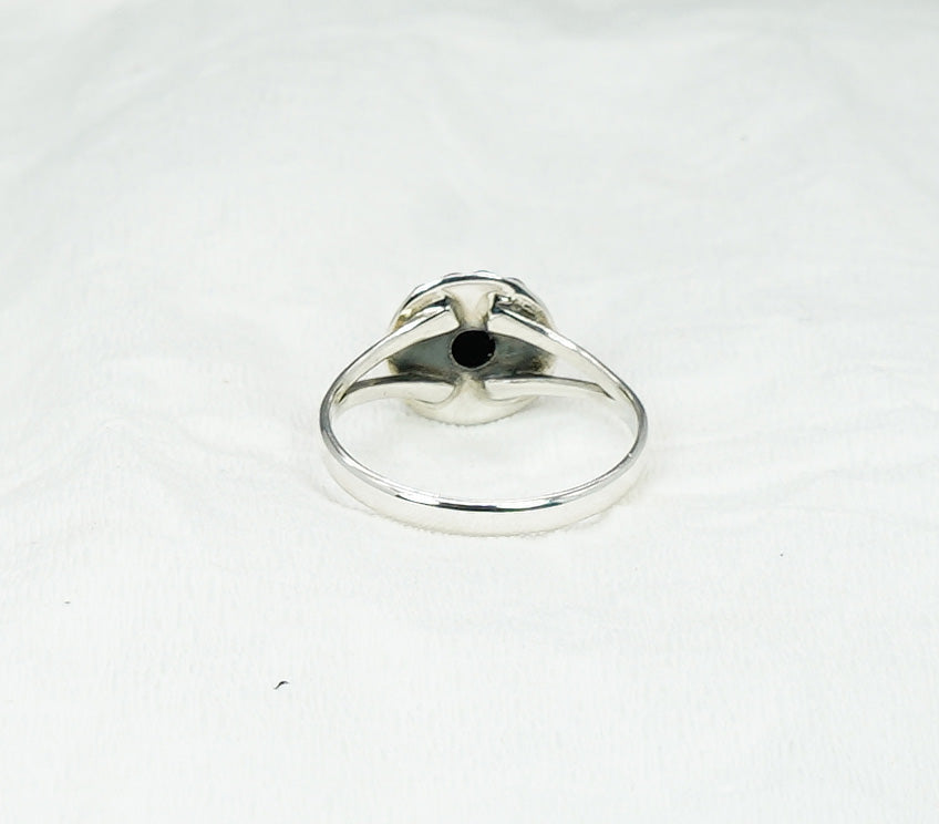 925 Solid Sterling Silver Blue Sunstone Ring - 9 US