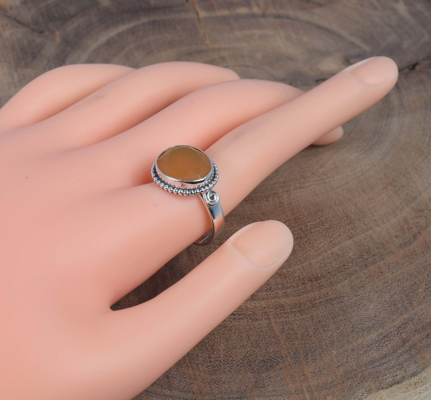 925 Solid Sterling Silver Faceted Red Carnelian Ring -10 us