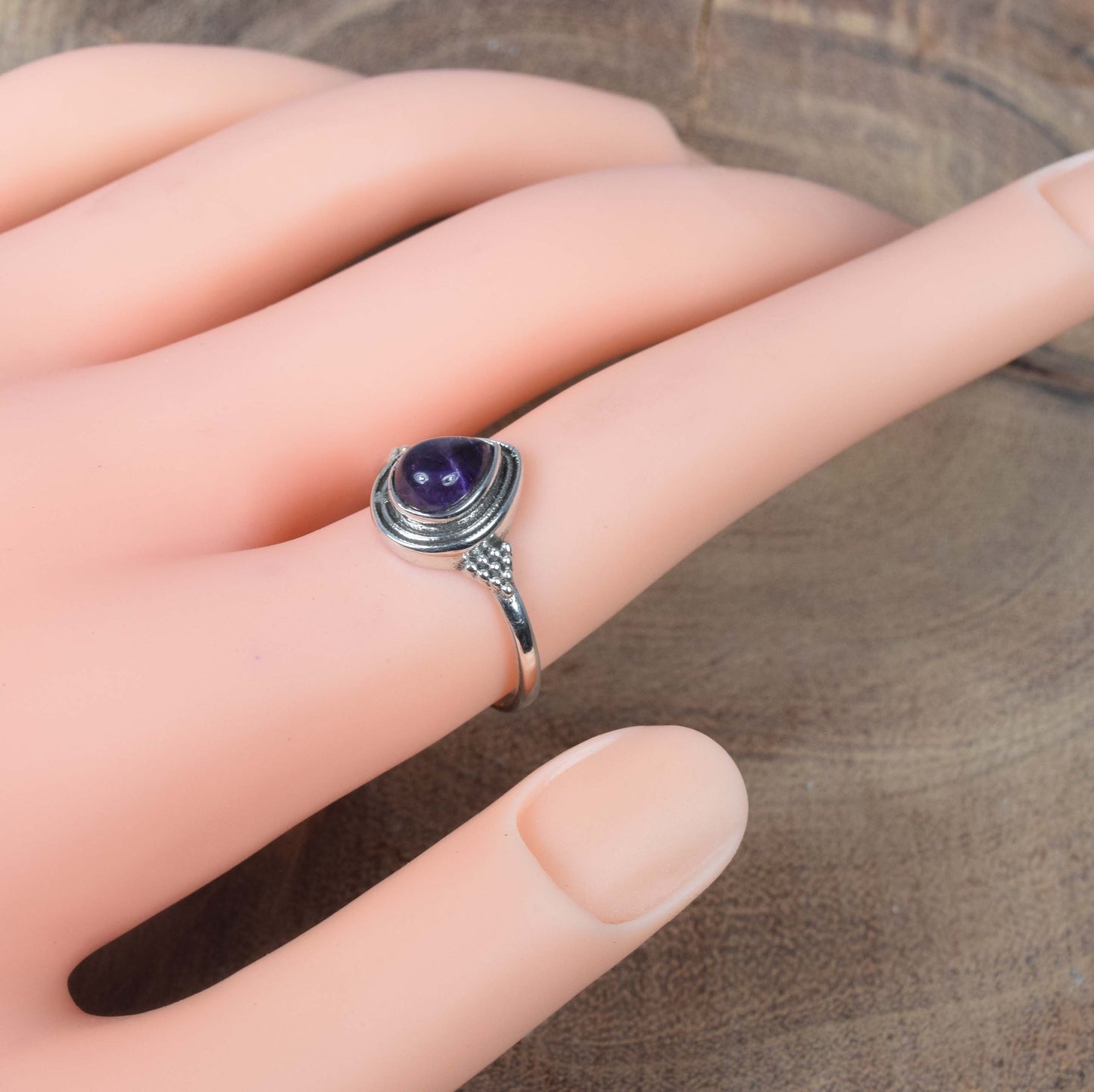 925 Solid Sterling Silver Purple Amethyst Ring -8 us