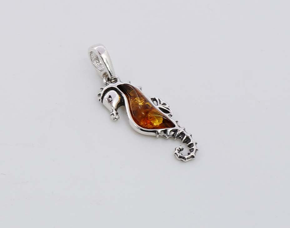 925 Solid Sterling Silver Natural Baltic Amber Seahorse Pendant - 2.4 Grams