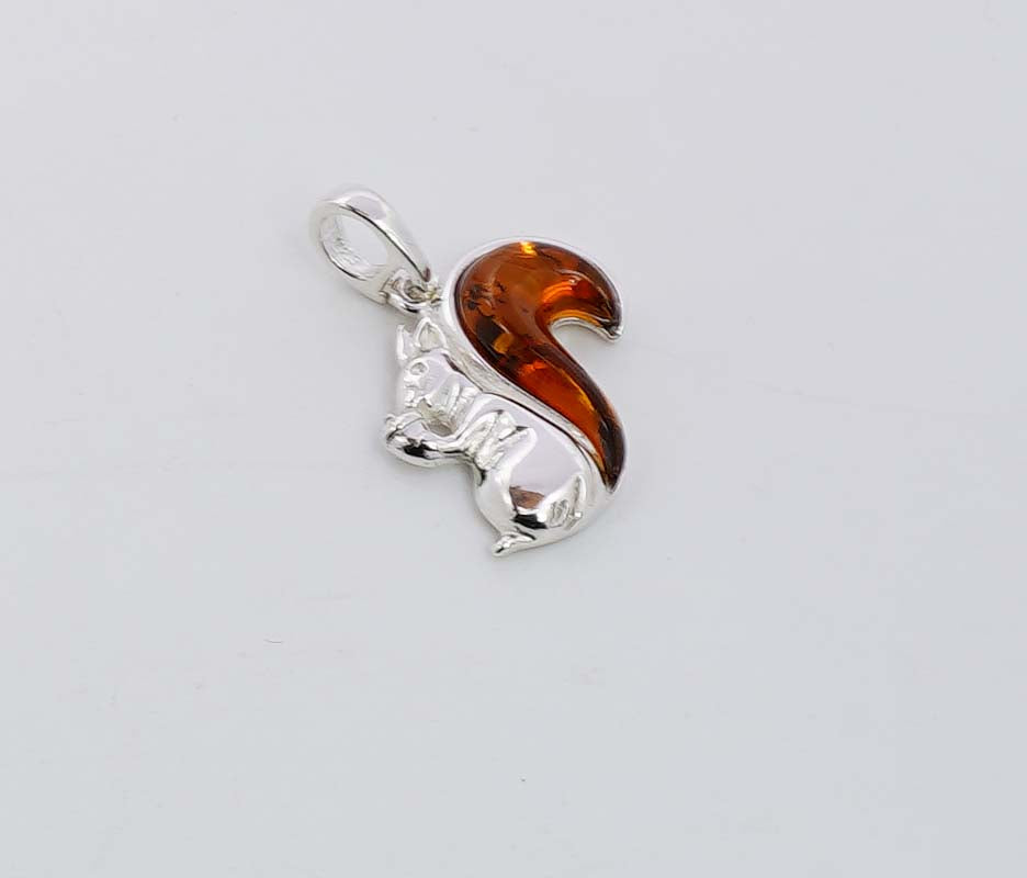 925 Solid Sterling Silver Natural Baltic Amber Squirrel Pendant - 2.4 Grams