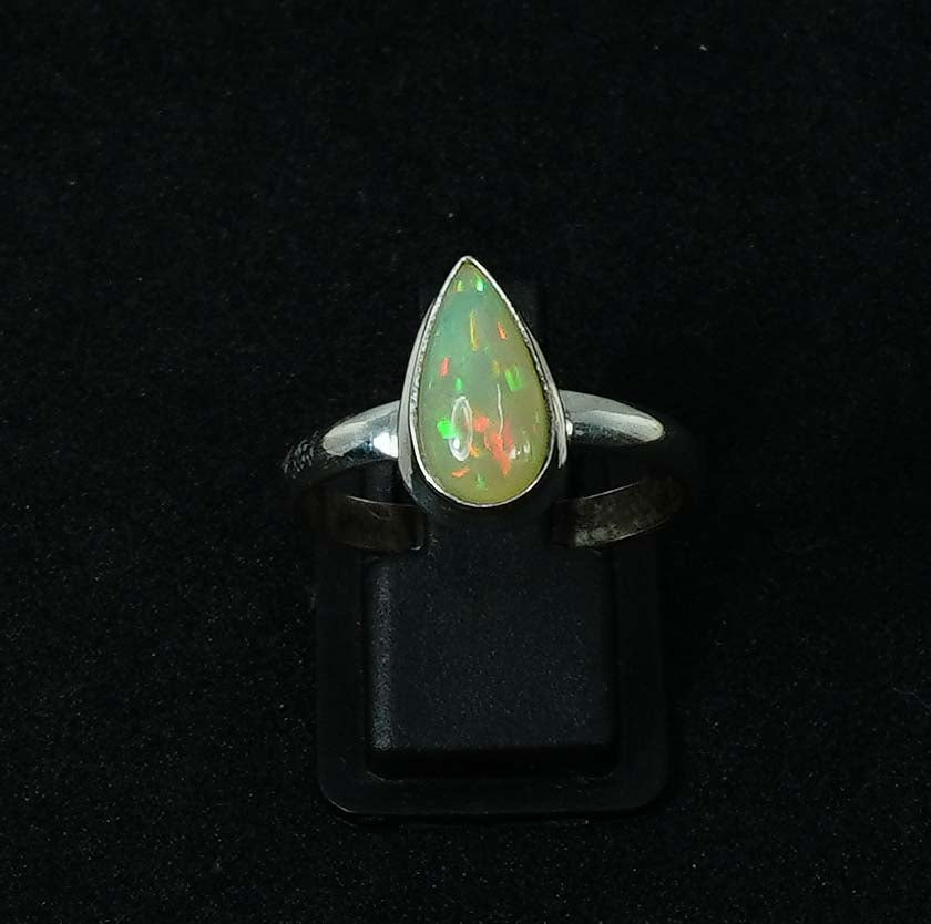 925 Solid Sterling Silver Natural Ethiopian Opal Ring - 4.5 Grams