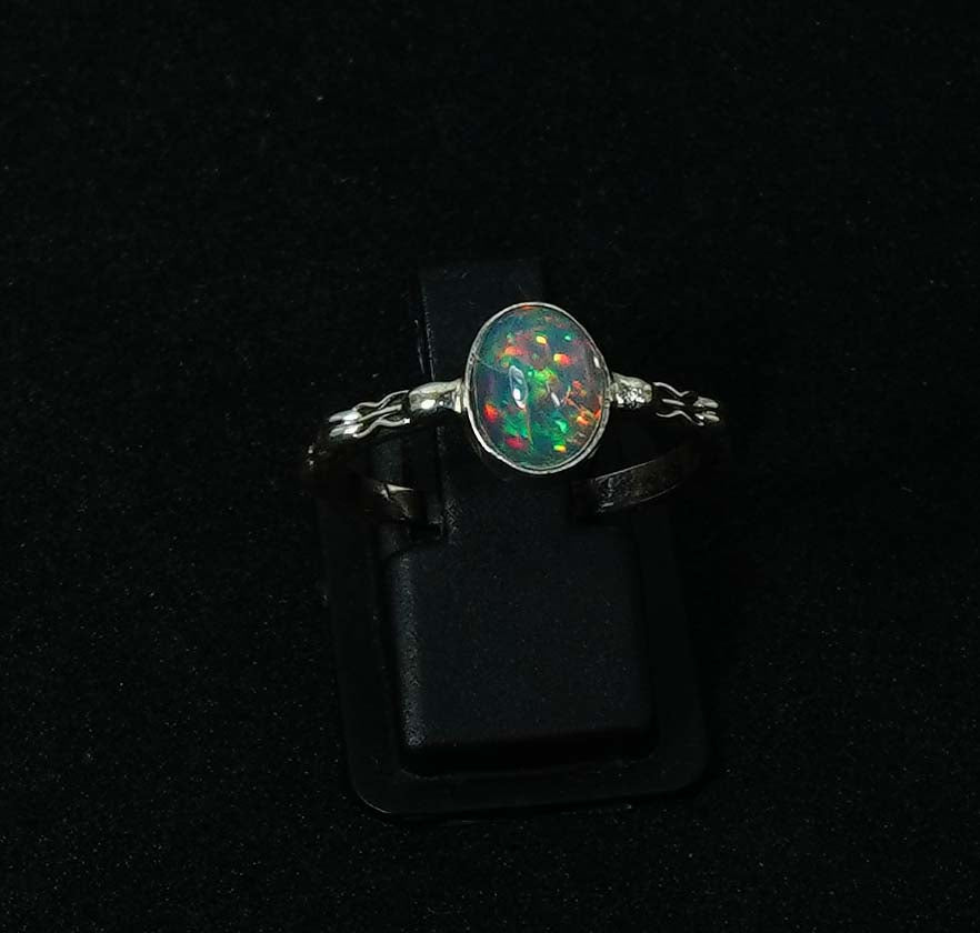 925 Solid Sterling Silver Natural Ethiopian Opal Ring - 4 Grams