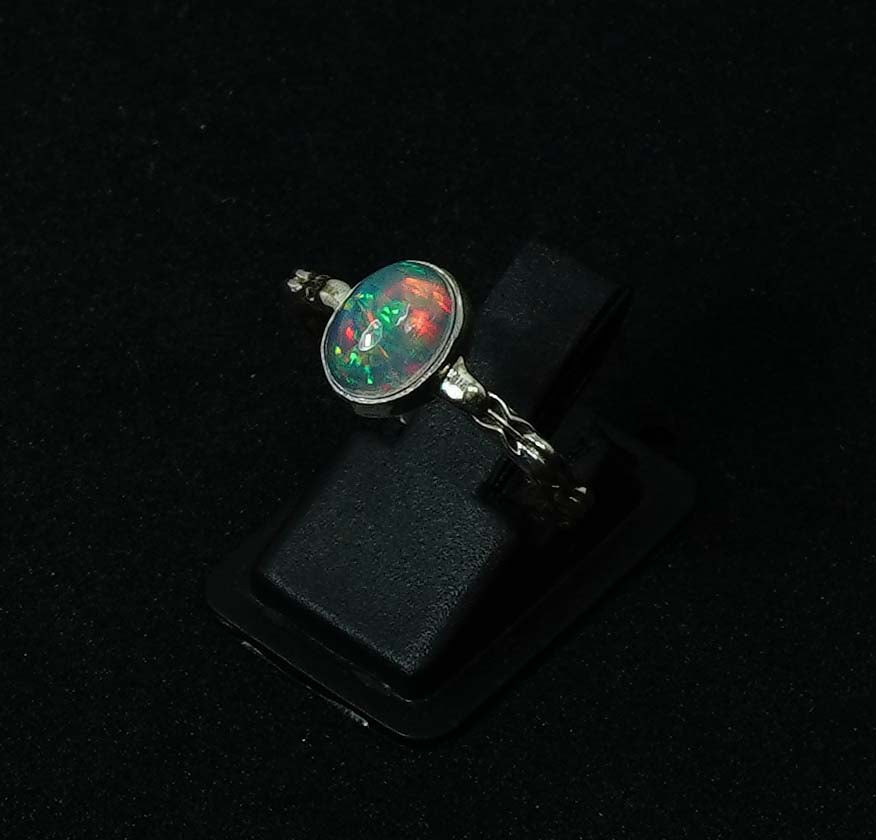 925 Solid Sterling Silver Natural Ethiopian Opal Ring - 4 Grams