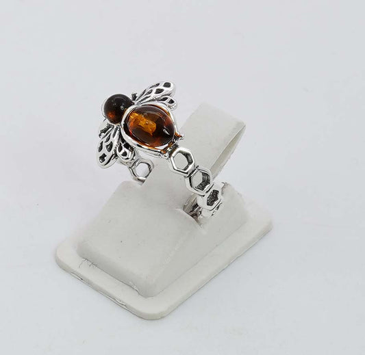 925 Solid Sterling Silver Natural Baltic Amber Bee Style Ring - 2.9 Grams