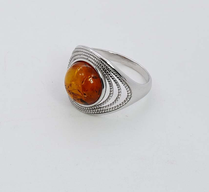 925 Solid Sterling Silver Natural Baltic Amber Ring - 3.6 Grams