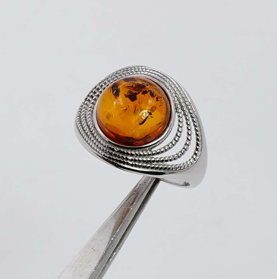 925 Solid Sterling Silver Natural Baltic Amber Ring - 3.6 Grams