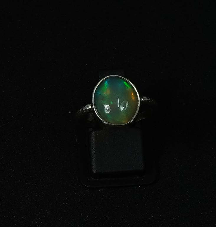 925 Solid Sterling Silver Natural Ethiopian Opal Ring - 4 Grams