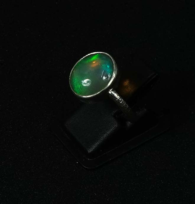 925 Solid Sterling Silver Natural Ethiopian Opal Ring - 4 Grams