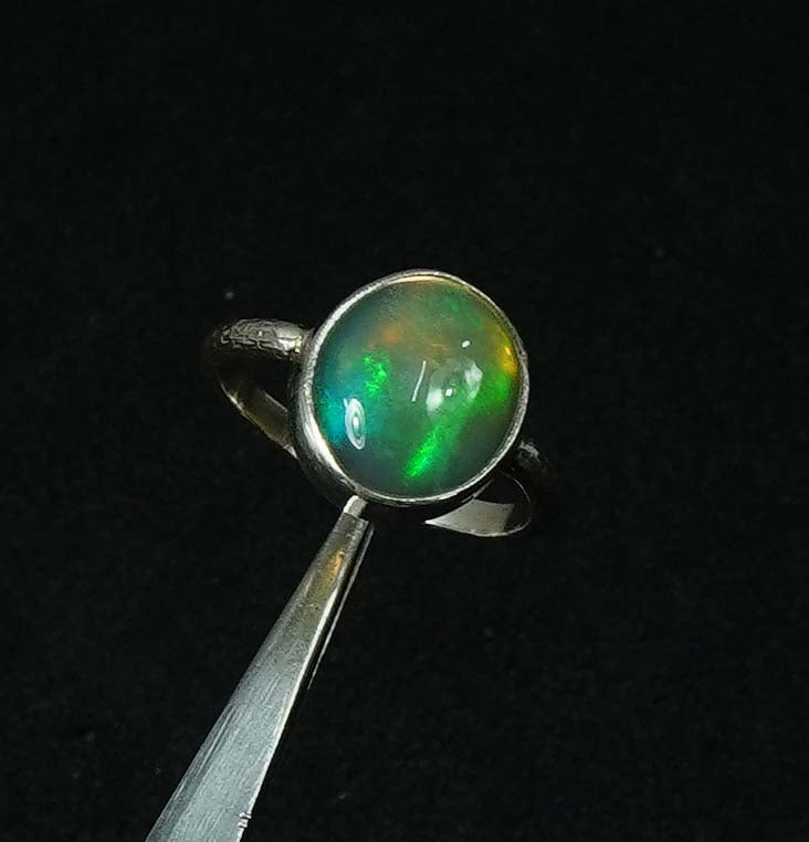 925 Solid Sterling Silver Natural Ethiopian Opal Ring - 4 Grams