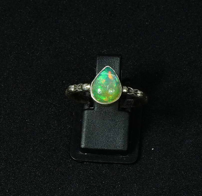 925 Solid Sterling Silver Natural Ethiopian Opal Ring - 2.7 Grams