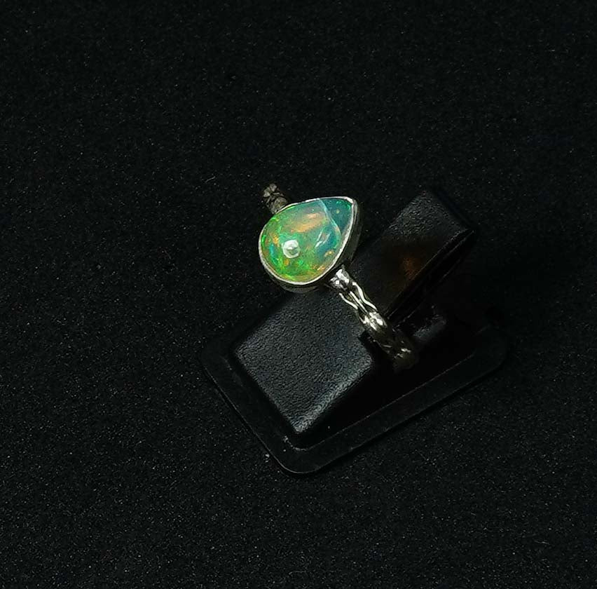 925 Solid Sterling Silver Natural Ethiopian Opal Ring - 2.7 Grams