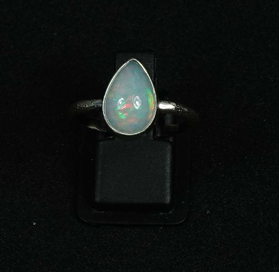 925 Solid Sterling Silver Natural Ethiopian Opal Ring - 4 Grams