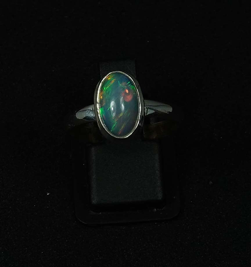 925 Solid Sterling Silver Natural Ethiopian Opal Ring - 3.7 Grams