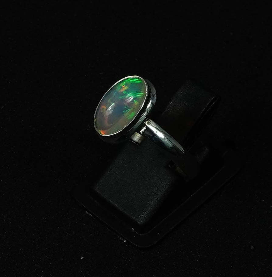 925 Solid Sterling Silver Natural Ethiopian Opal Ring - 3.7 Grams