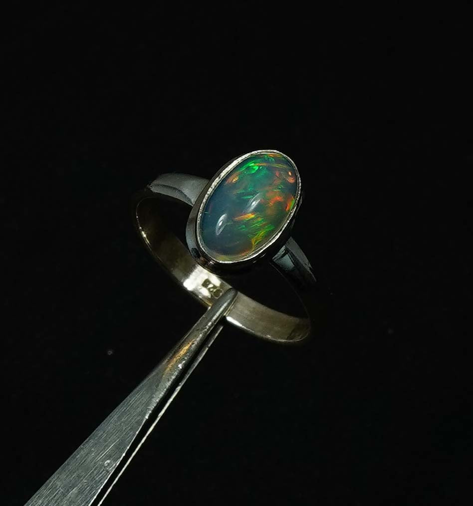 925 Solid Sterling Silver Natural Ethiopian Opal Ring - 3.7 Grams