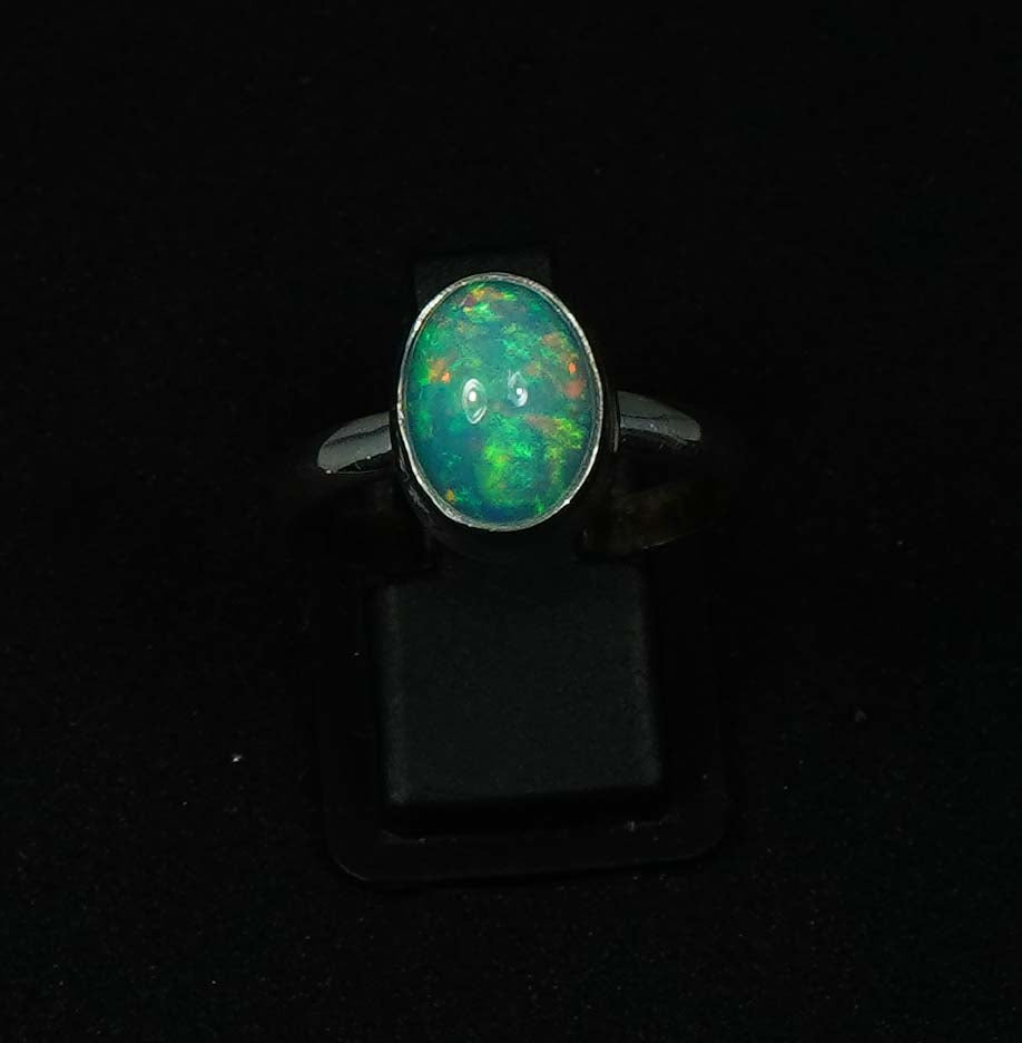 925 Solid Sterling Silver Natural Ethiopian Opal Ring - 4.2 Grams