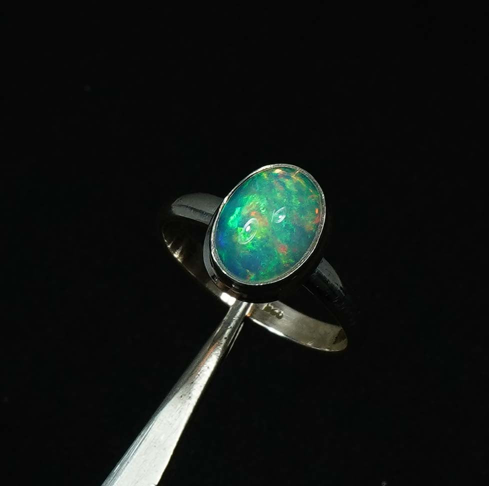 925 Solid Sterling Silver Natural Ethiopian Opal Ring - 4.2 Grams