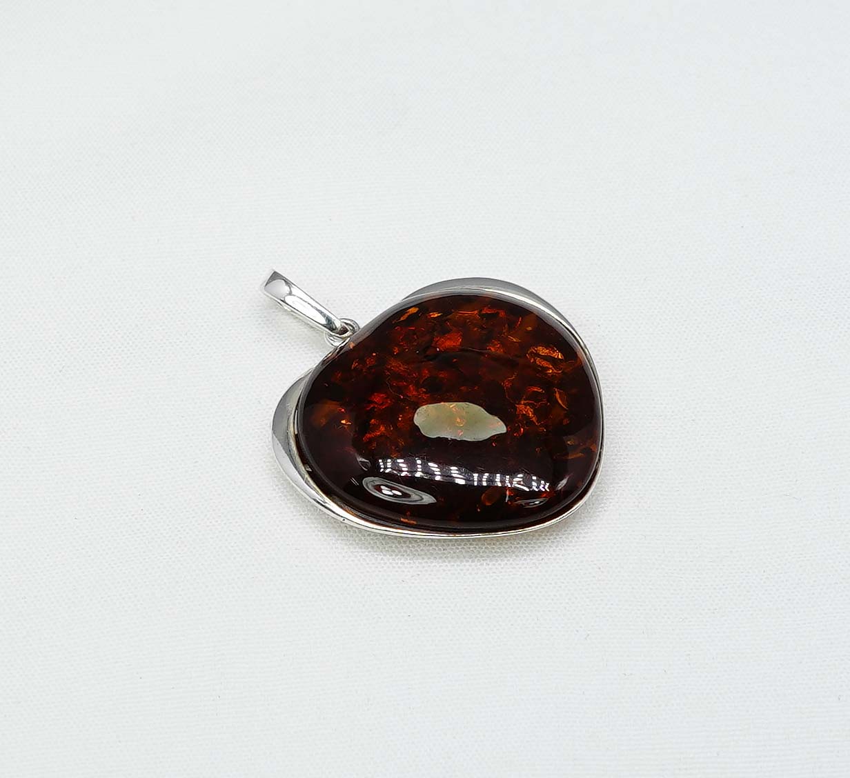 925 Solid Sterling Silver Natural Baltic Amber Heart Chain Pendant 19.6 Inche