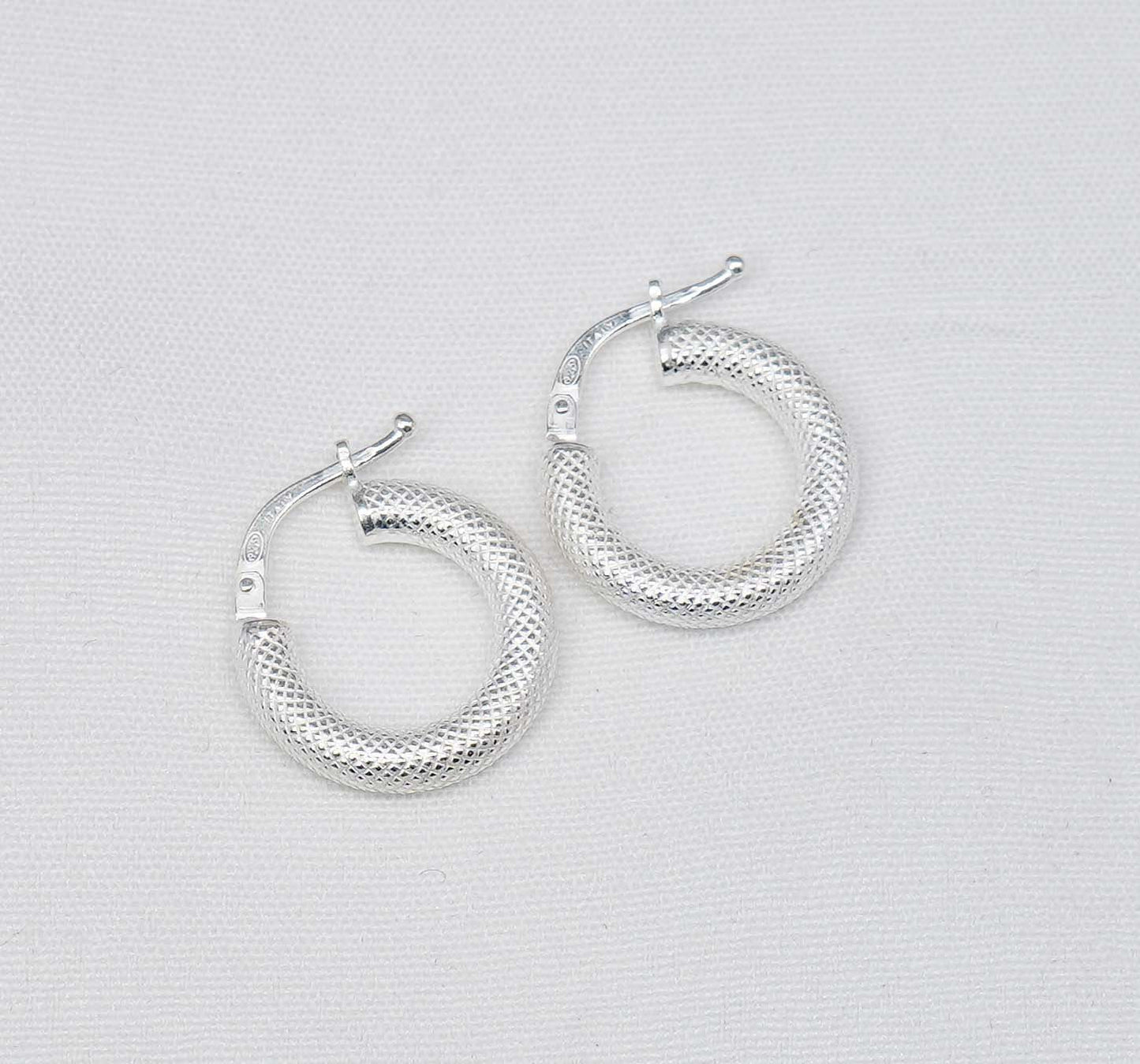 925 Solid Sterling Silver Plain Hoop Earring-0.7 Inch