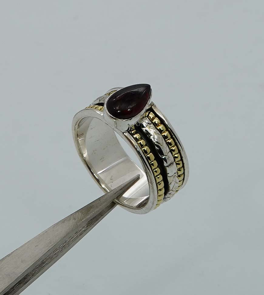 925 Solid Sterling Silver Two Tone Ring - 8 Grams