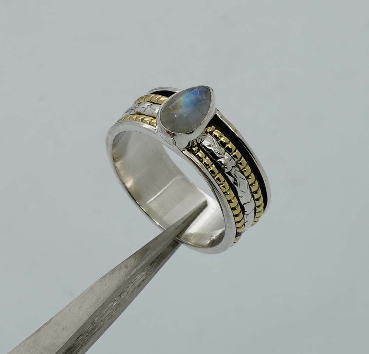 925 Solid Sterling Silver Two Tone Ring - 8 Grams