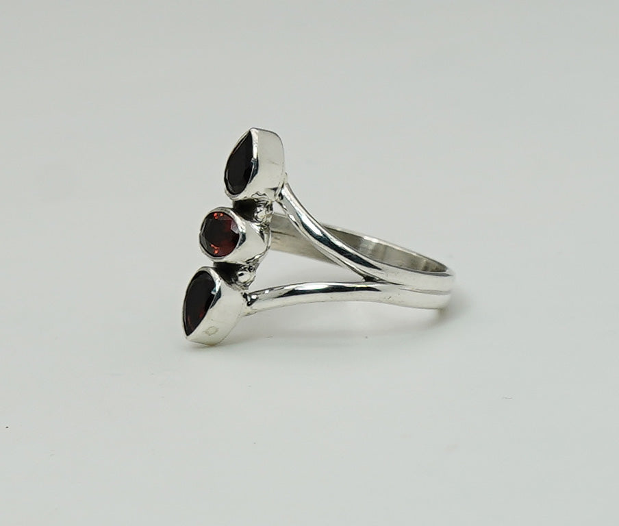 925 Sterling Silver faceted Gemstone Desinger Handmade Ring 3 Stone Ring