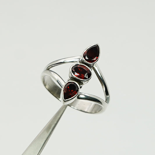925 Sterling Silver faceted Gemstone Desinger Handmade Ring 3 Stone Ring