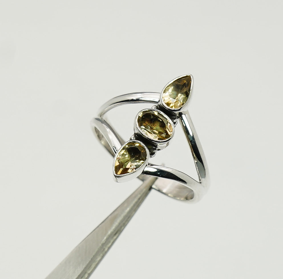 925 Sterling Silver faceted Gemstone Desinger Handmade Ring 3 Stone Ring