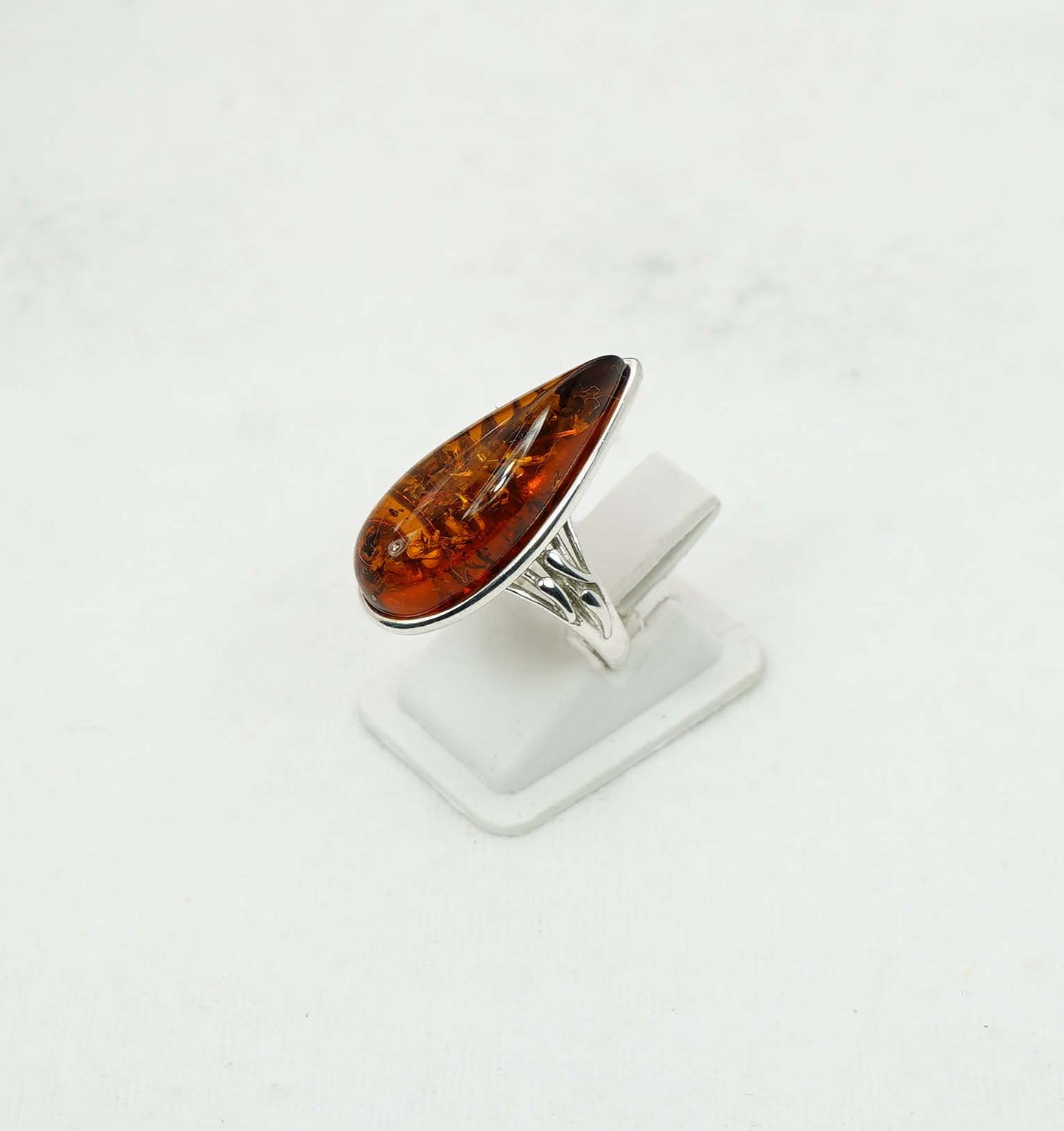 925 Solid Sterling Silver Natural Baltic Amber Ring - 4.1 Grams
