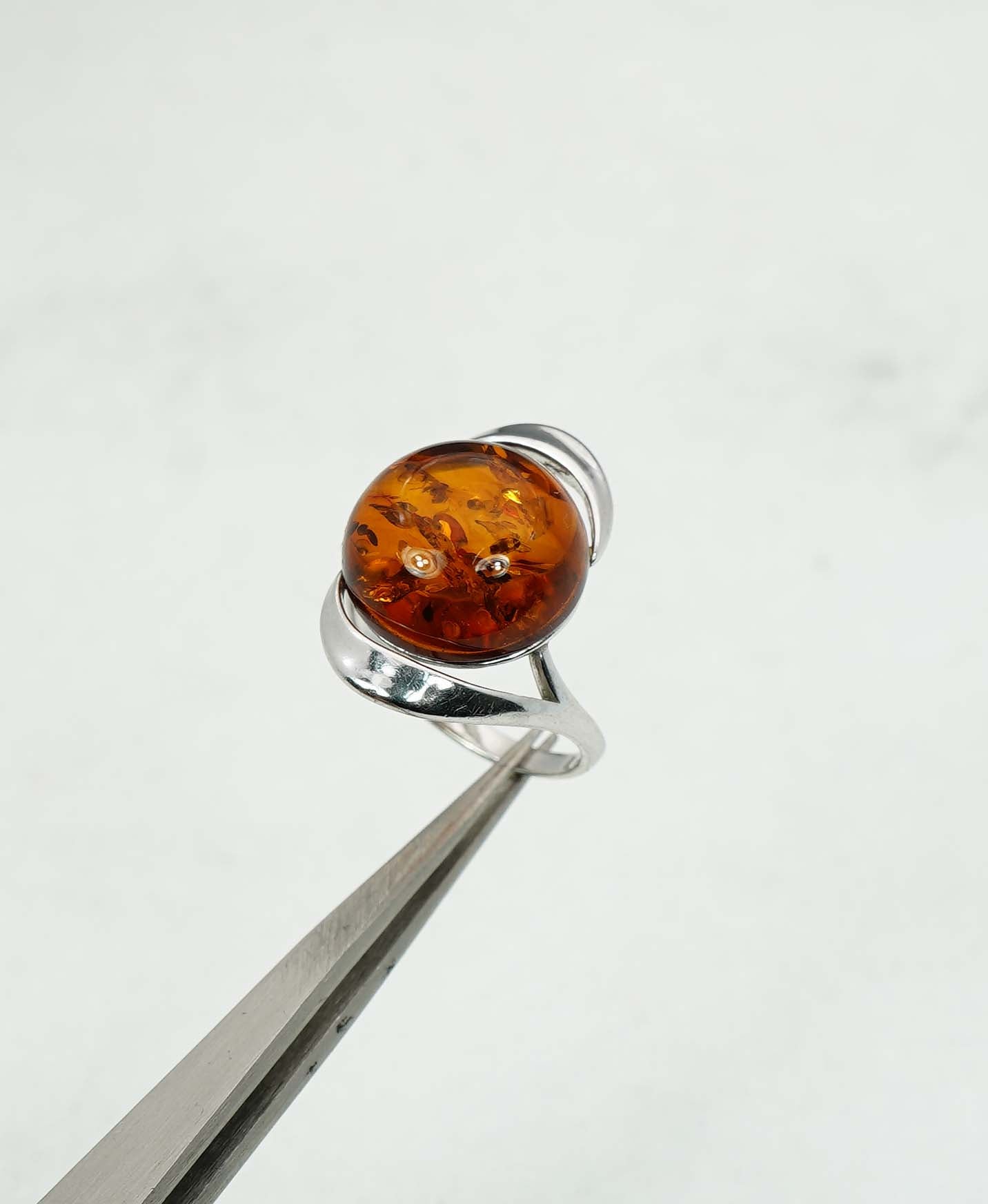 925 Solid Sterling Silver Natural Baltic Amber Ring - 3.3 Grams