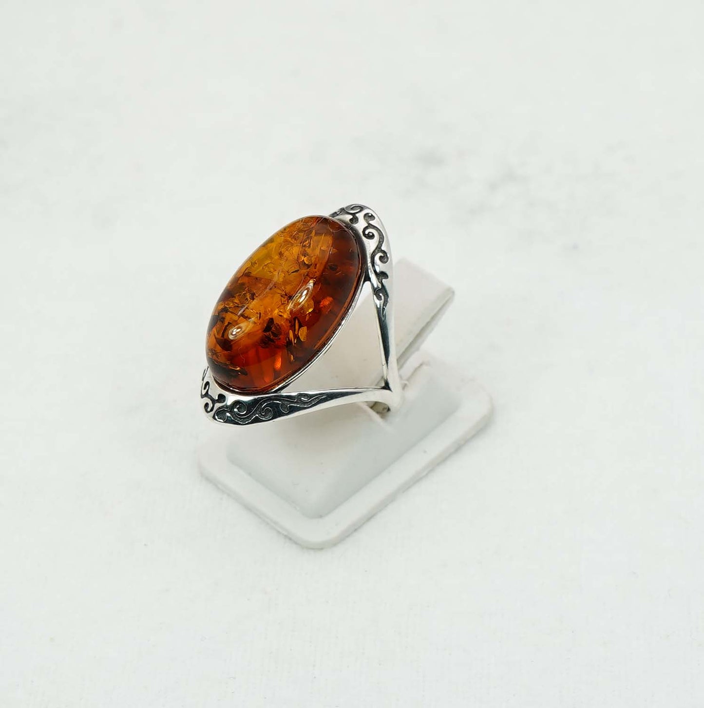 925 Solid Sterling Silver Natural Baltic Amber Ring - 4 Grams