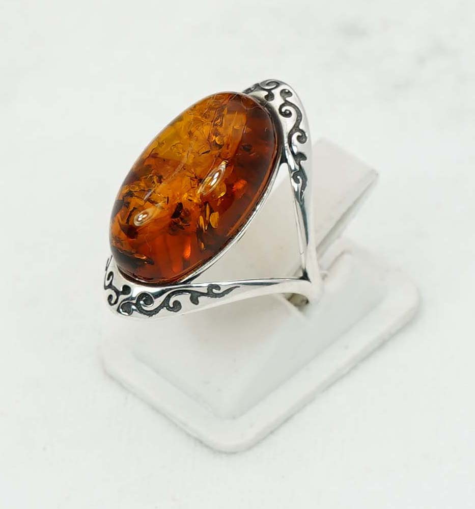 925 Solid Sterling Silver Natural Baltic Amber Ring - 4 Grams