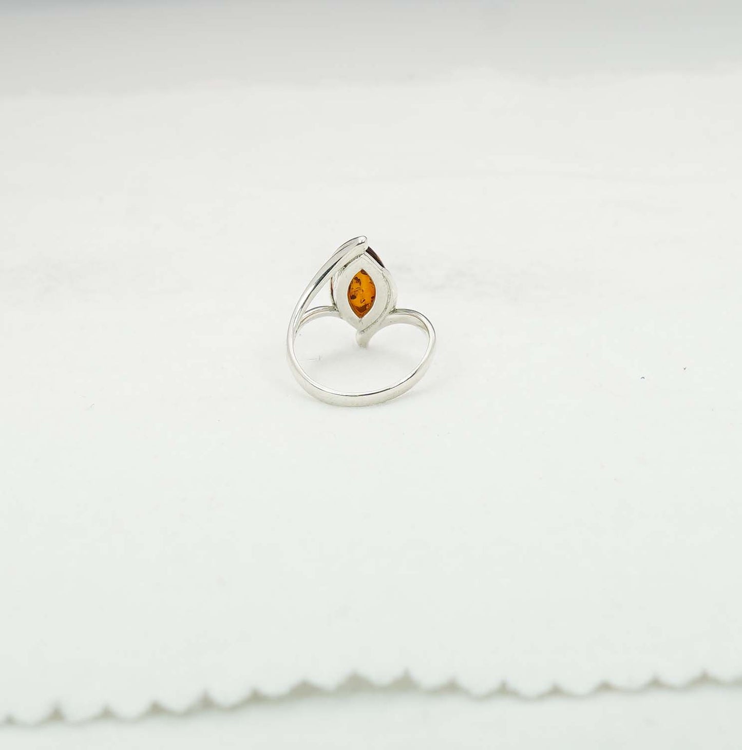 925 Solid Sterling Silver Natural Baltic Amber Ring - 3.7 Grams