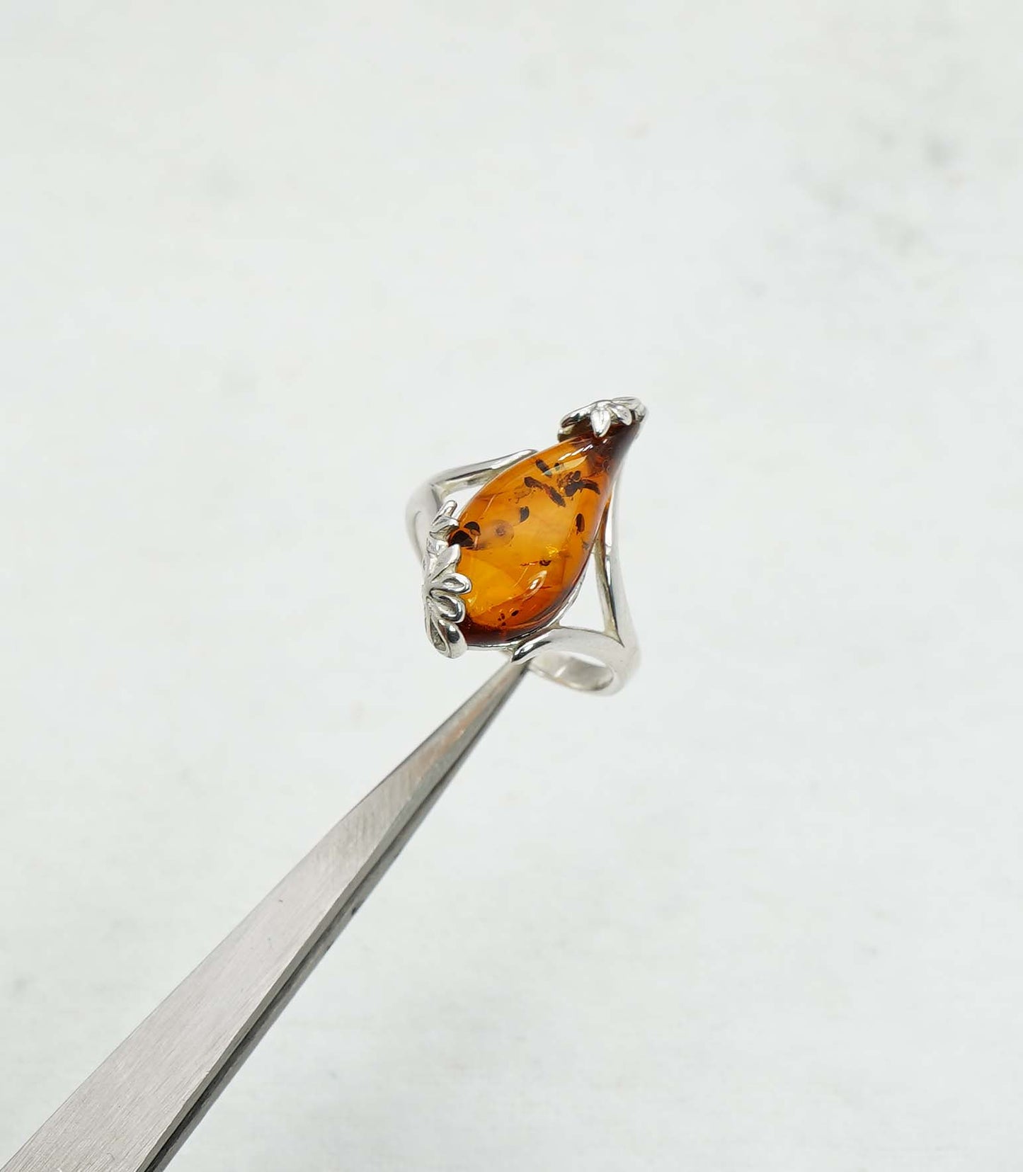 925 Solid Sterling Silver Natural Baltic Amber Ring - 3.3 Grams