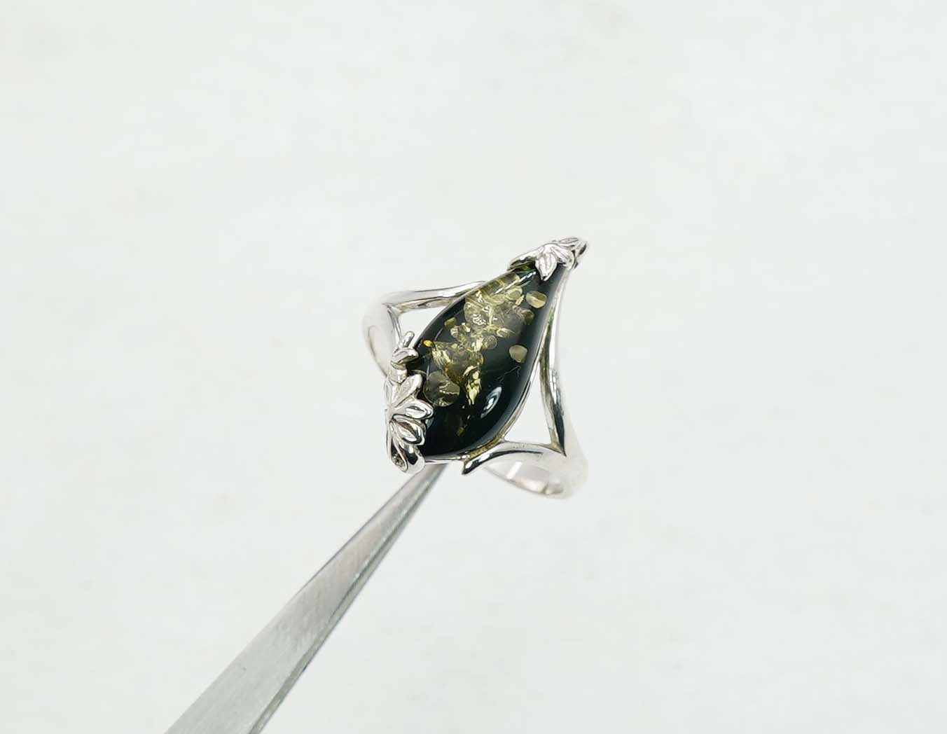 925 Solid Sterling Silver Natural Baltic Amber Ring - 3.2 Grams