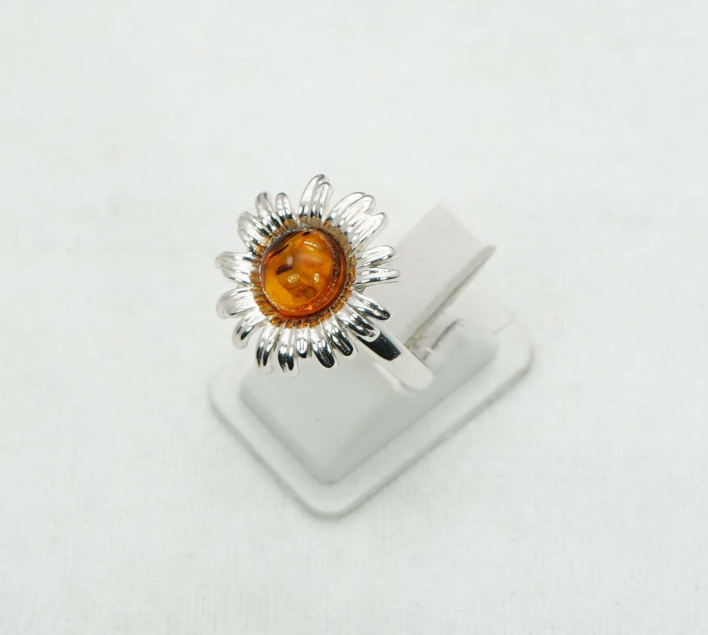 925 Solid Sterling Silver Natural Baltic Amber Ring - 4.2 Grams