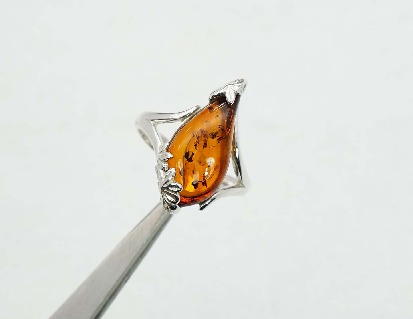 925 Solid Sterling Silver Natural Baltic Amber Ring - 3.3 Grams